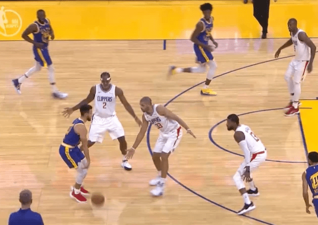  库里三分雨浇灭热火连胜势头  