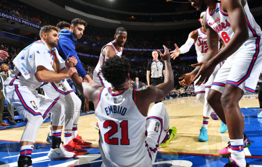  恩比德统治内线狂轰五十分，七六人击败热火终结连败颓势